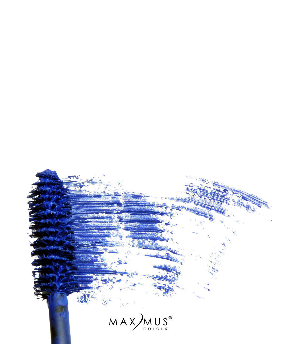 Rímel tono azul eléctrico con aceite de hueso de mamey y microfibras